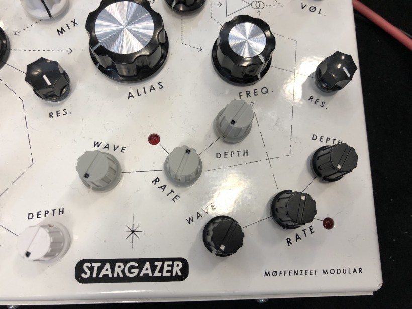 Superbooth 18 展會(huì)：Moffenzeef STARGAZER 桌面級(jí)波表合成器第一時(shí)間上手